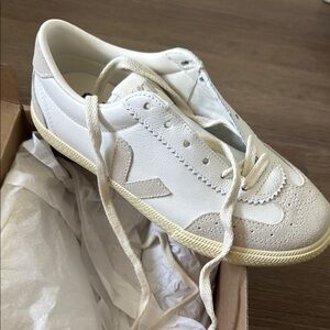 White and Cream Sneakers VEJA